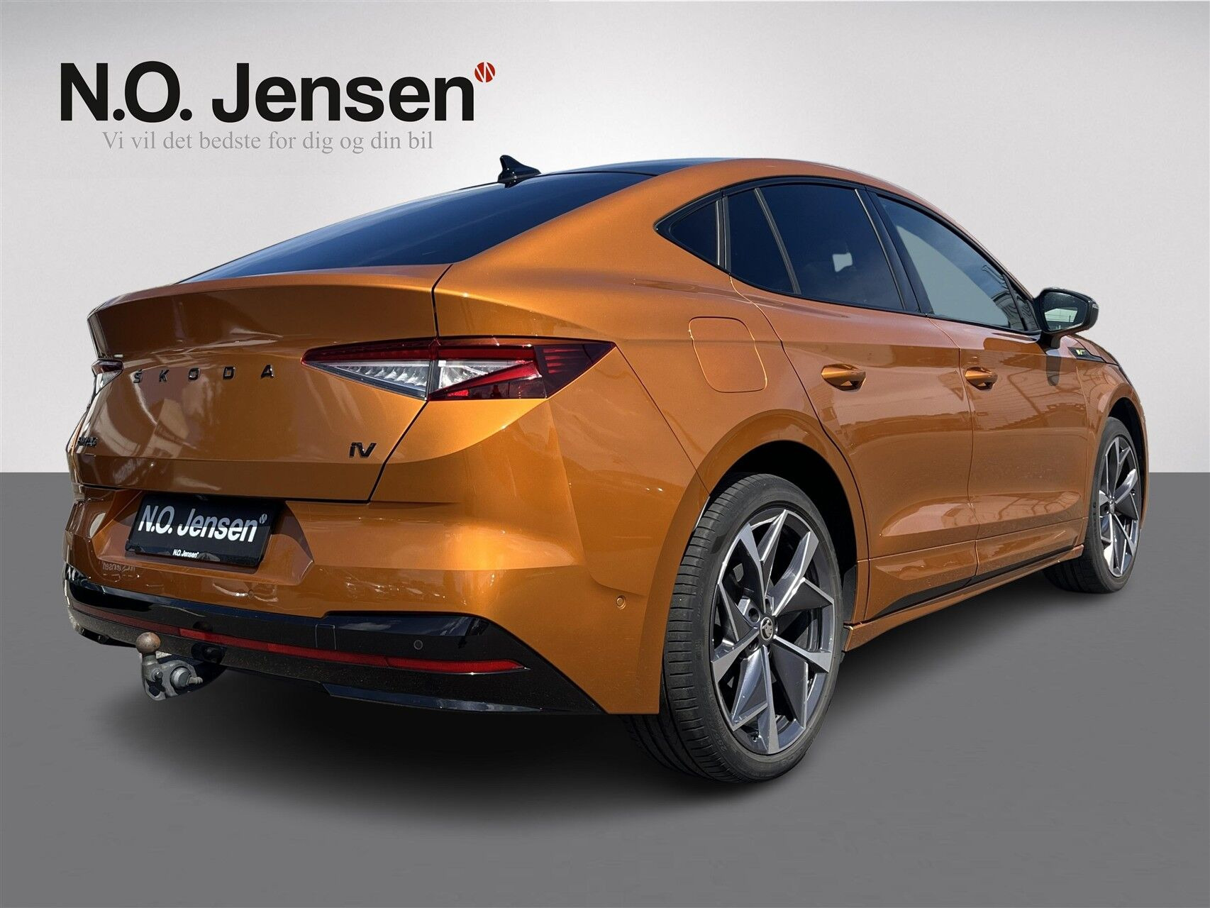 Orange Skoda Enyaq fra 2022