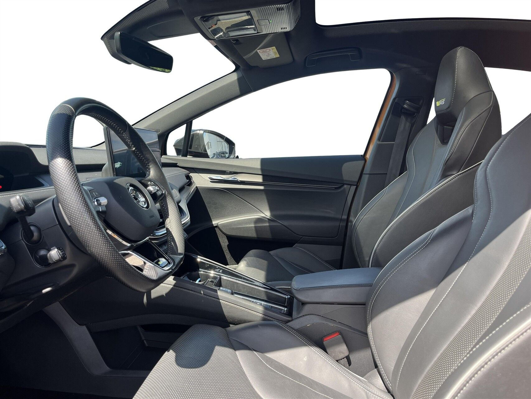 Orange Skoda Enyaq fra 2022