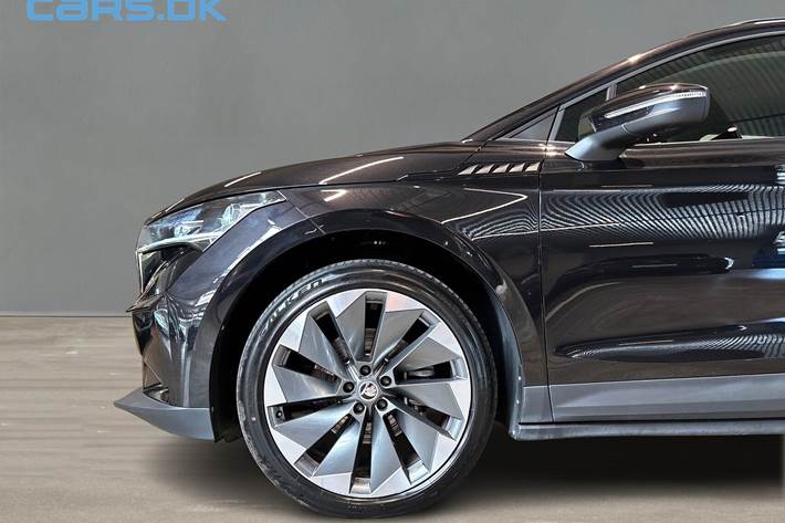 Sort Skoda Enyaq fra 2023