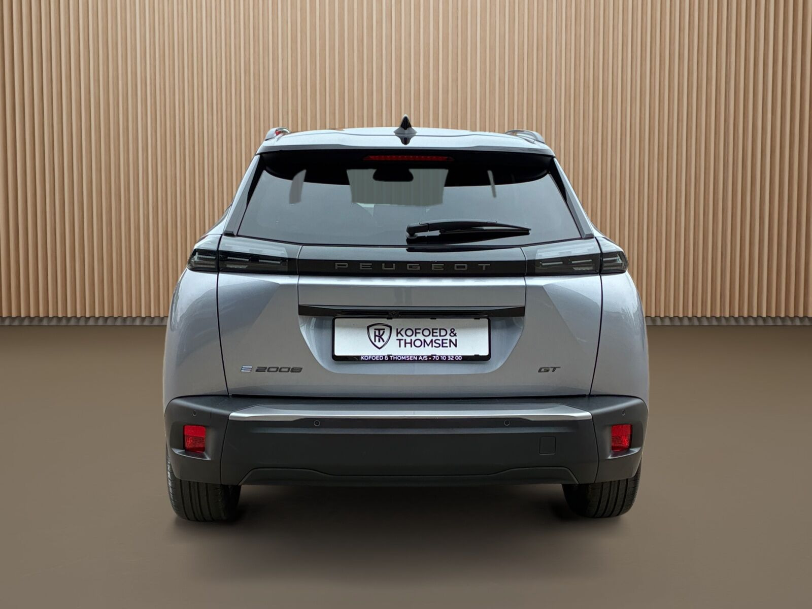 Sølv Peugeot e-2008 fra 2025