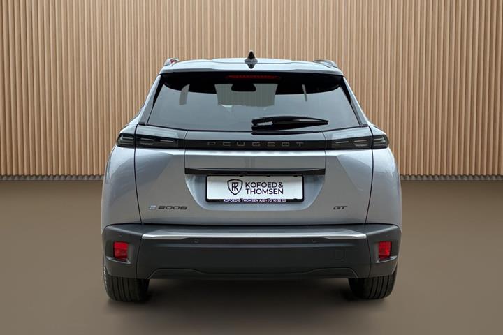 Sølv Peugeot e-2008 fra 2025