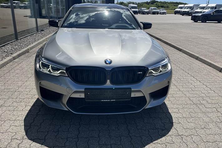 Sort BMW M5 fra 2019