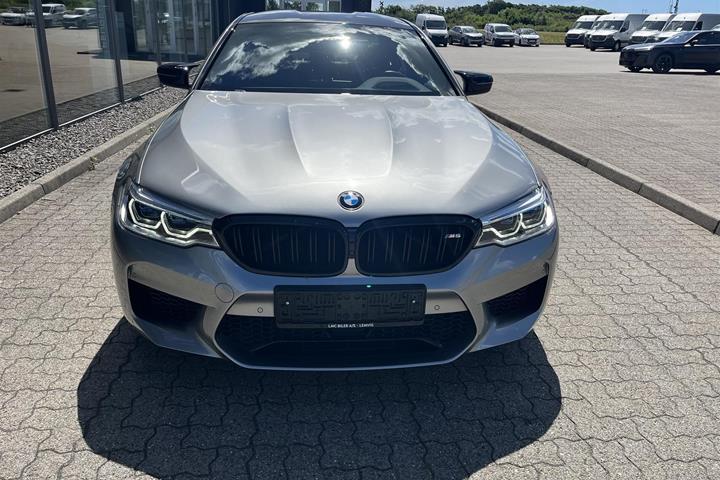 Sort BMW M5 fra 2019