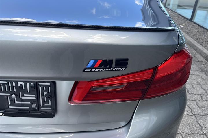 Sort BMW M5 fra 2019