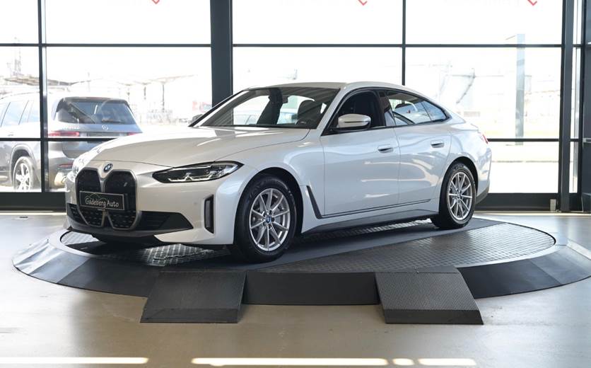 BMW i4 eDrive40