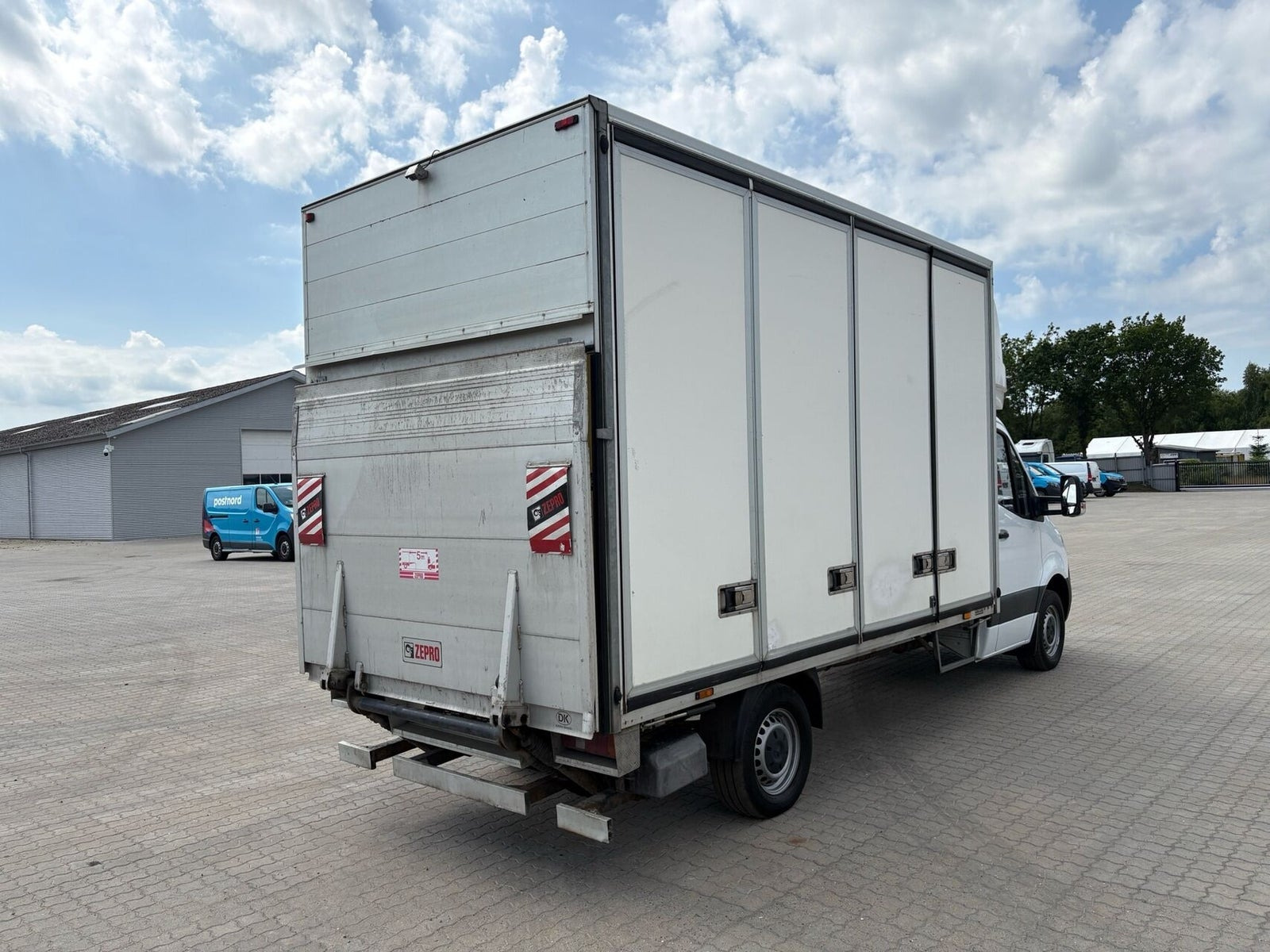 Hvid Mercedes Sprinter 317 fra 2022