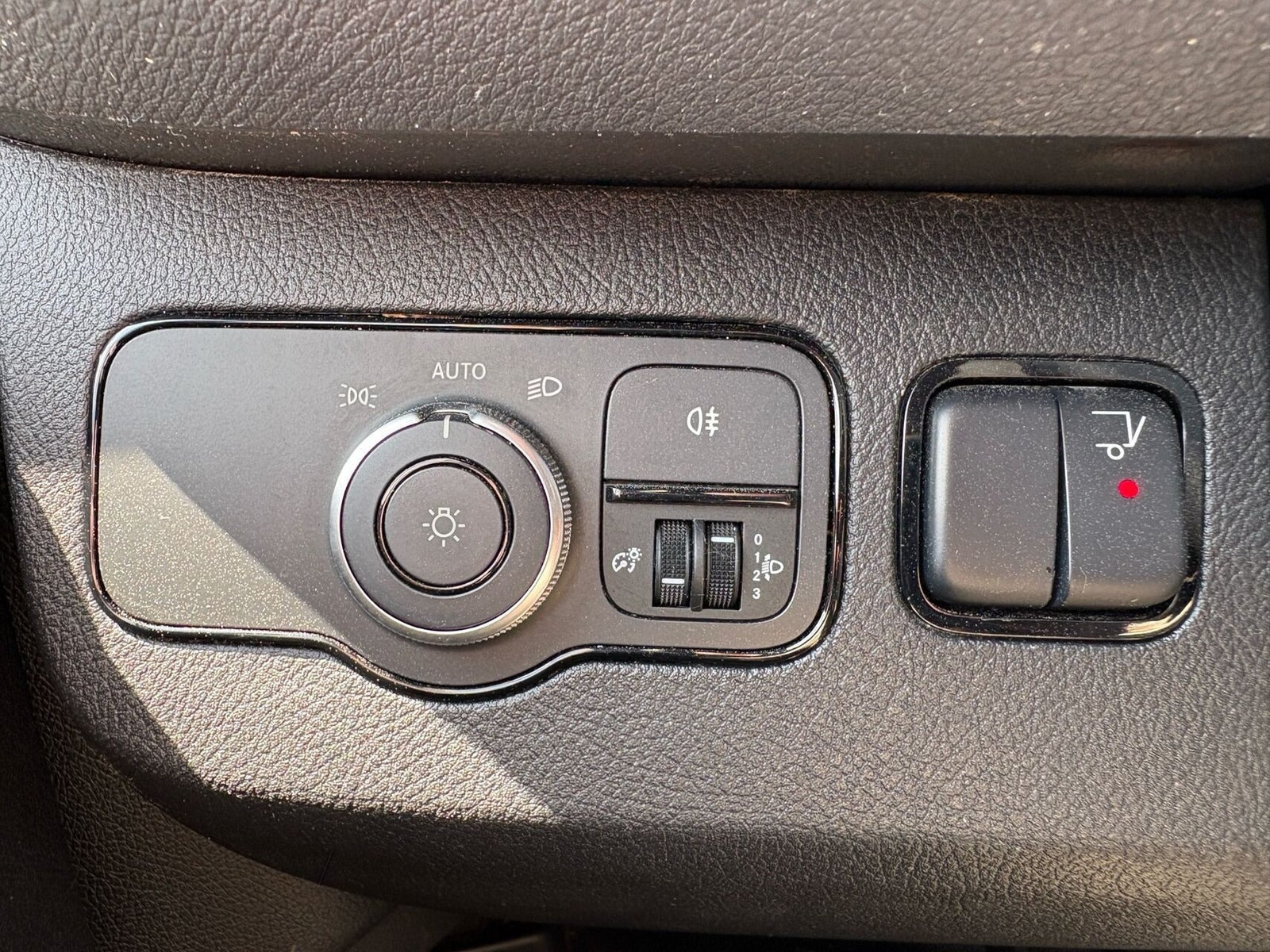 Hvid Mercedes Sprinter 317 fra 2022