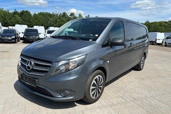 Grå Mercedes Vito 119 fra 2017