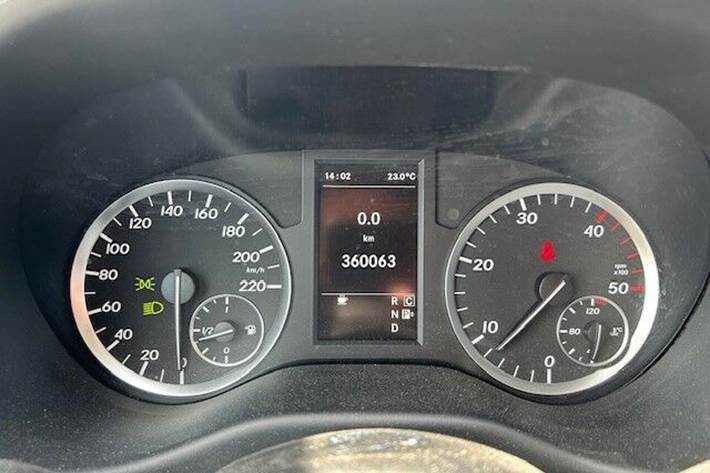 Grå Mercedes Vito 119 fra 2017