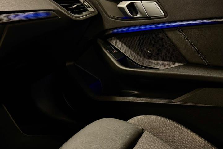 Sort BMW 118i fra 2020