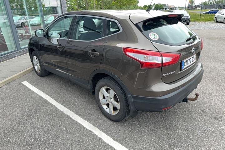 Brun Nissan Qashqai fra 2014