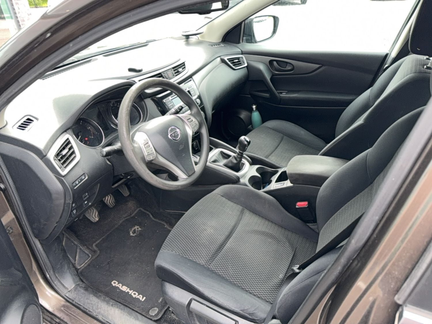 Brun Nissan Qashqai fra 2014