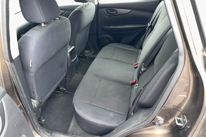 Brun Nissan Qashqai fra 2014
