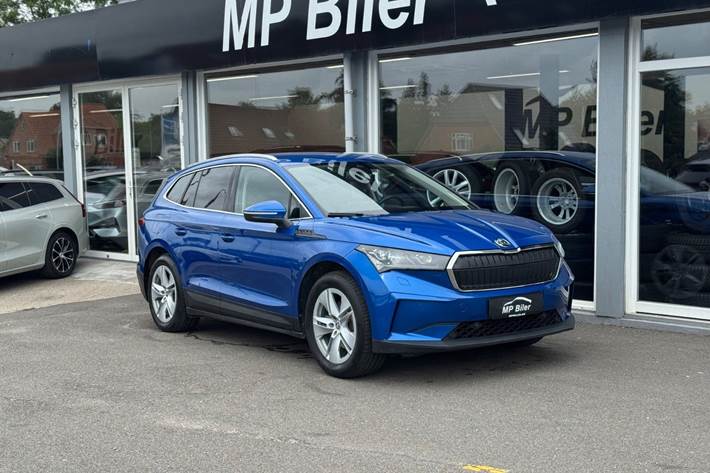 Blå Skoda Enyaq fra 2023