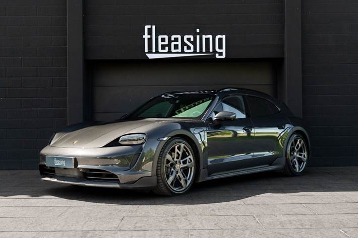 Grå Porsche Taycan 4 fra 2023
