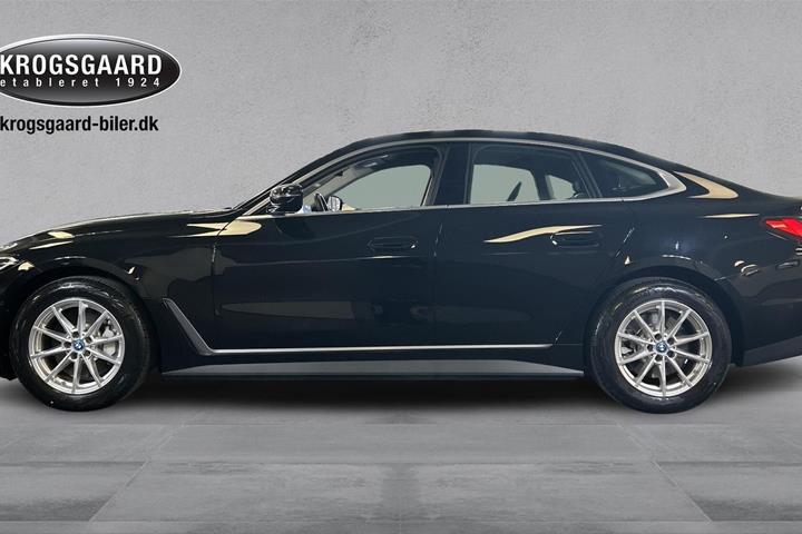 Sort BMW i4 fra 2023