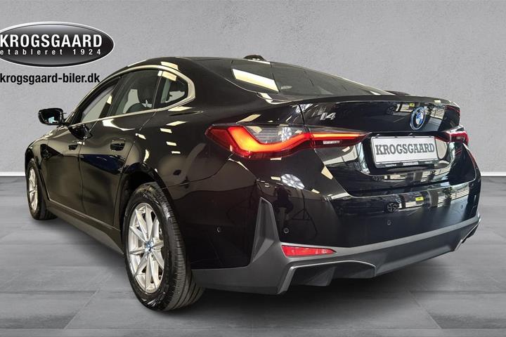 Sort BMW i4 fra 2023