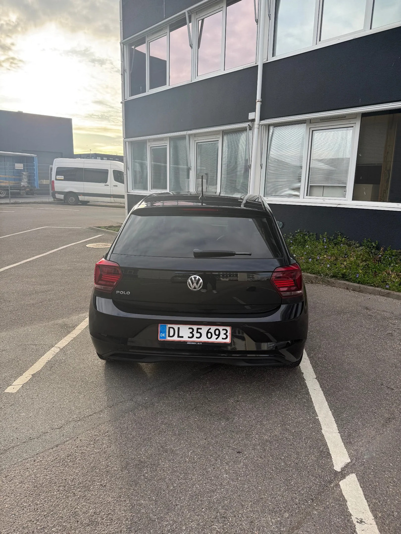 Sort VW Polo fra 2019