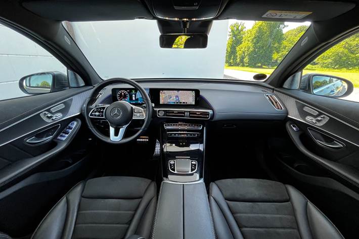 Grå Mercedes EQC400 fra 2021