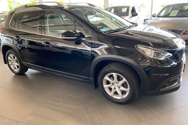 Sort Peugeot 2008 fra 2019