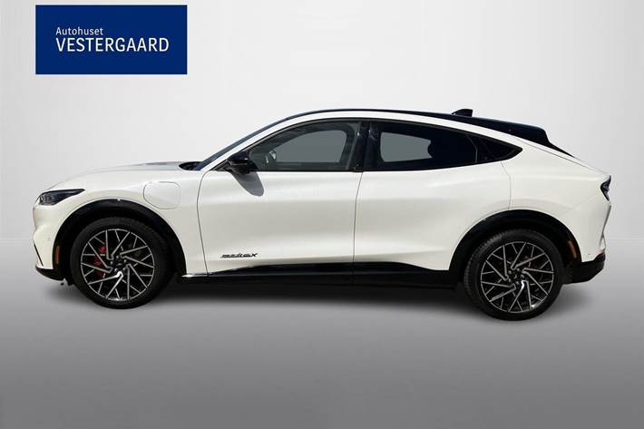Hvid Ford Mustang Mach-E fra 2021