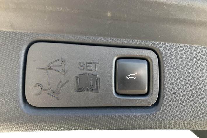 Hvid Ford Mustang Mach-E fra 2021