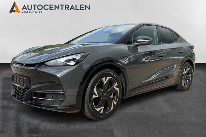 Grå Cupra Tavascan fra 2024 set udefra
