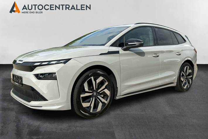 Grå Skoda Enyaq fra 2026 set udefra