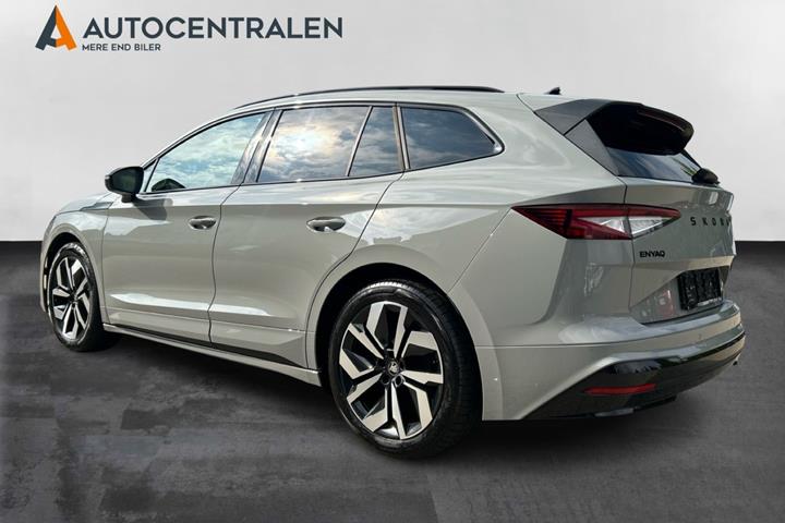 Grå Skoda Enyaq fra 2026
