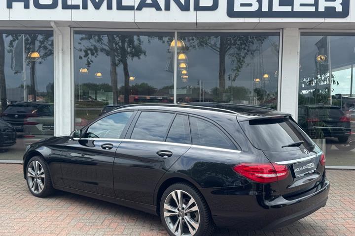 Sort Mercedes C220 d fra 2017