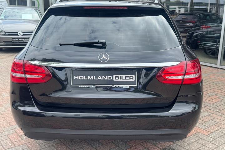 Sort Mercedes C220 d fra 2017