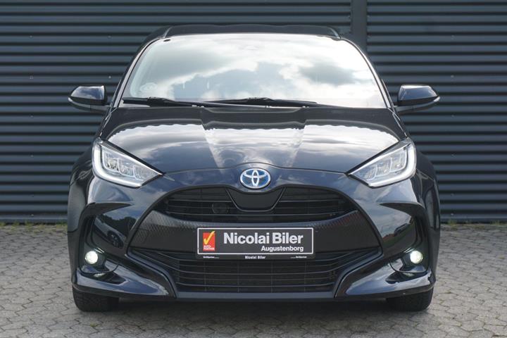 Sort Toyota Yaris fra 2021