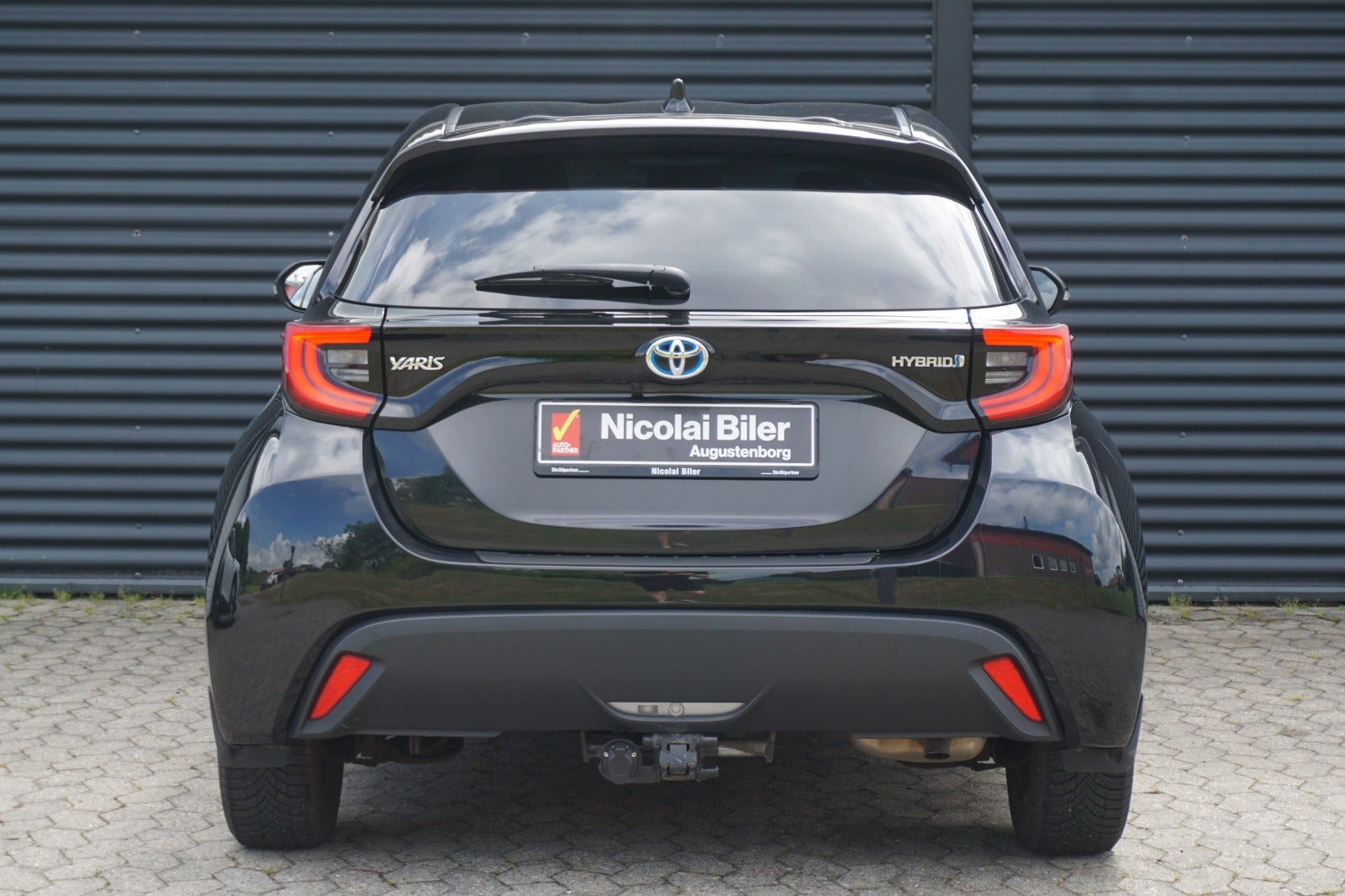 Sort Toyota Yaris fra 2021