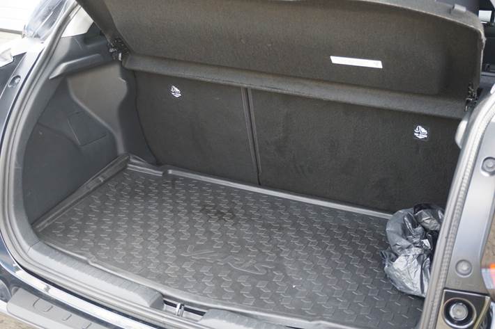 Sort Toyota Yaris fra 2021