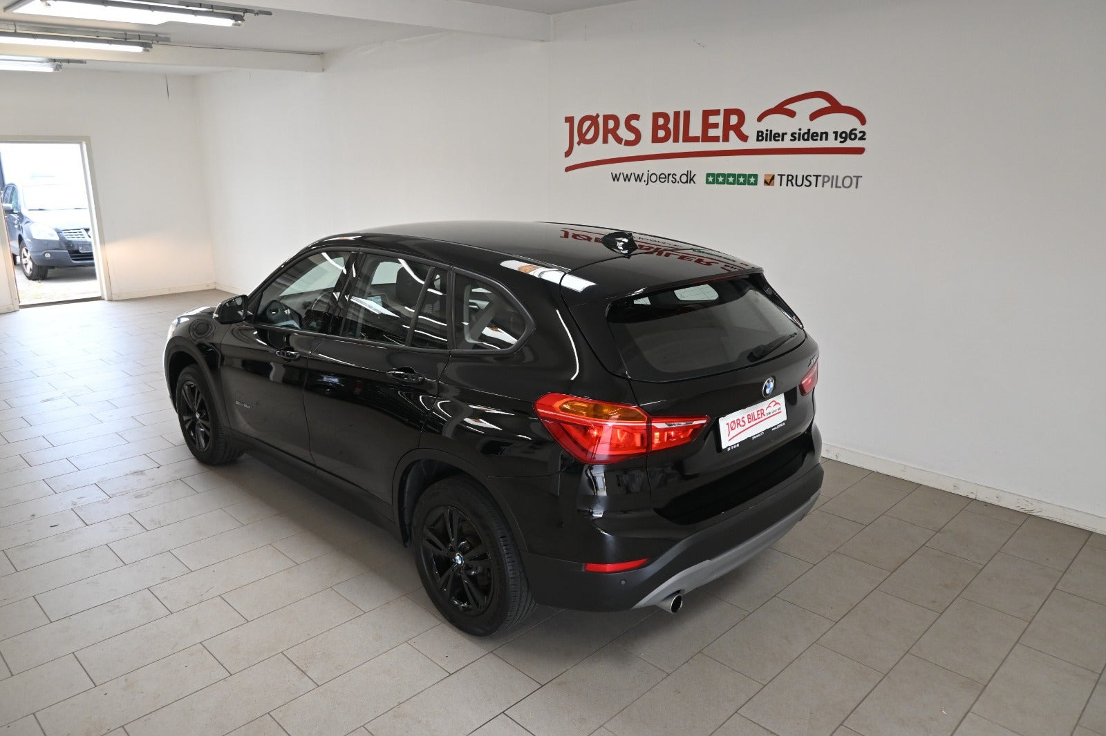 Sort BMW X1 fra 2018