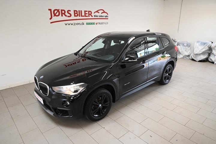 Sort BMW X1 fra 2018