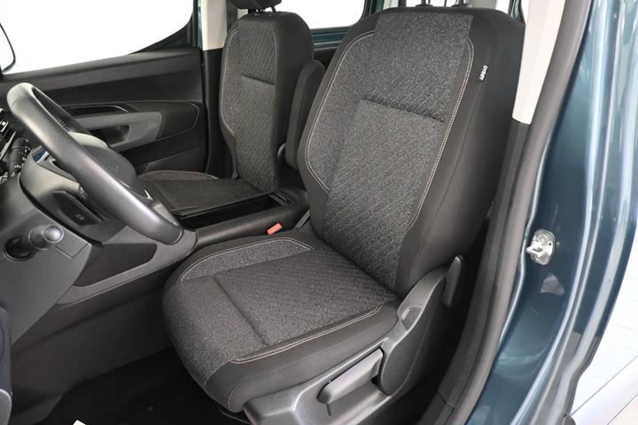 Blå Peugeot e-Rifter fra 2025