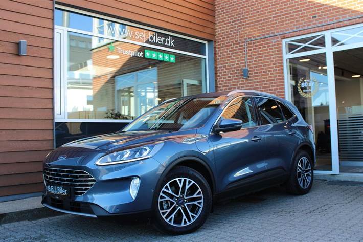 Blå Ford Kuga fra 2020