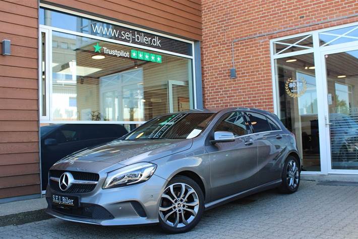 Grå Mercedes A180 d fra 2017