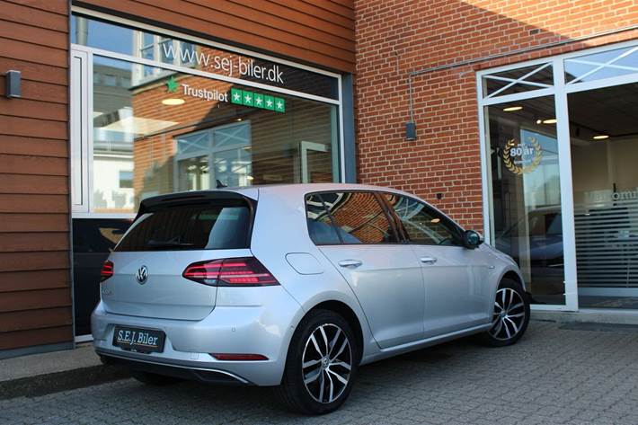 Sølv VW e-Golf VII fra 2020
