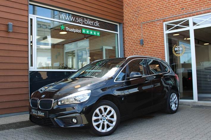 Sort BMW 225xe fra 2017