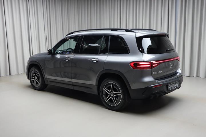 Grå Mercedes EQB250+ fra 2026