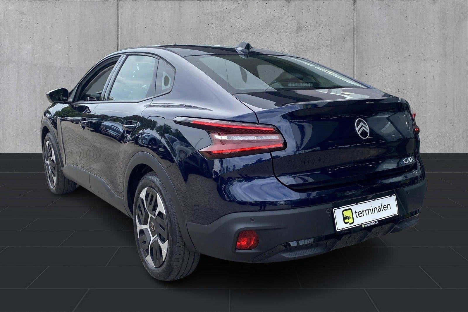 Blå Citroën ë-C4 X fra 2025