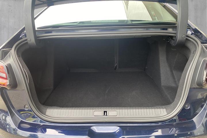 Blå Citroën ë-C4 X fra 2025