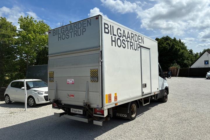 Hvid Iveco Daily fra 2016