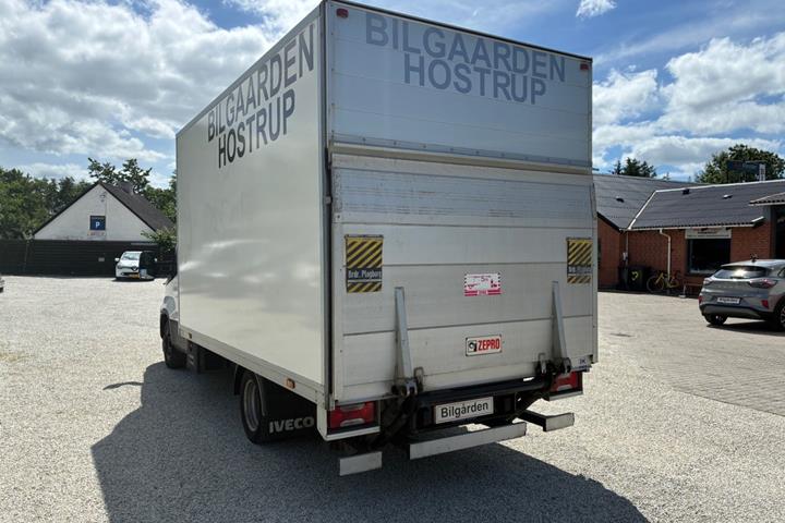 Hvid Iveco Daily fra 2016