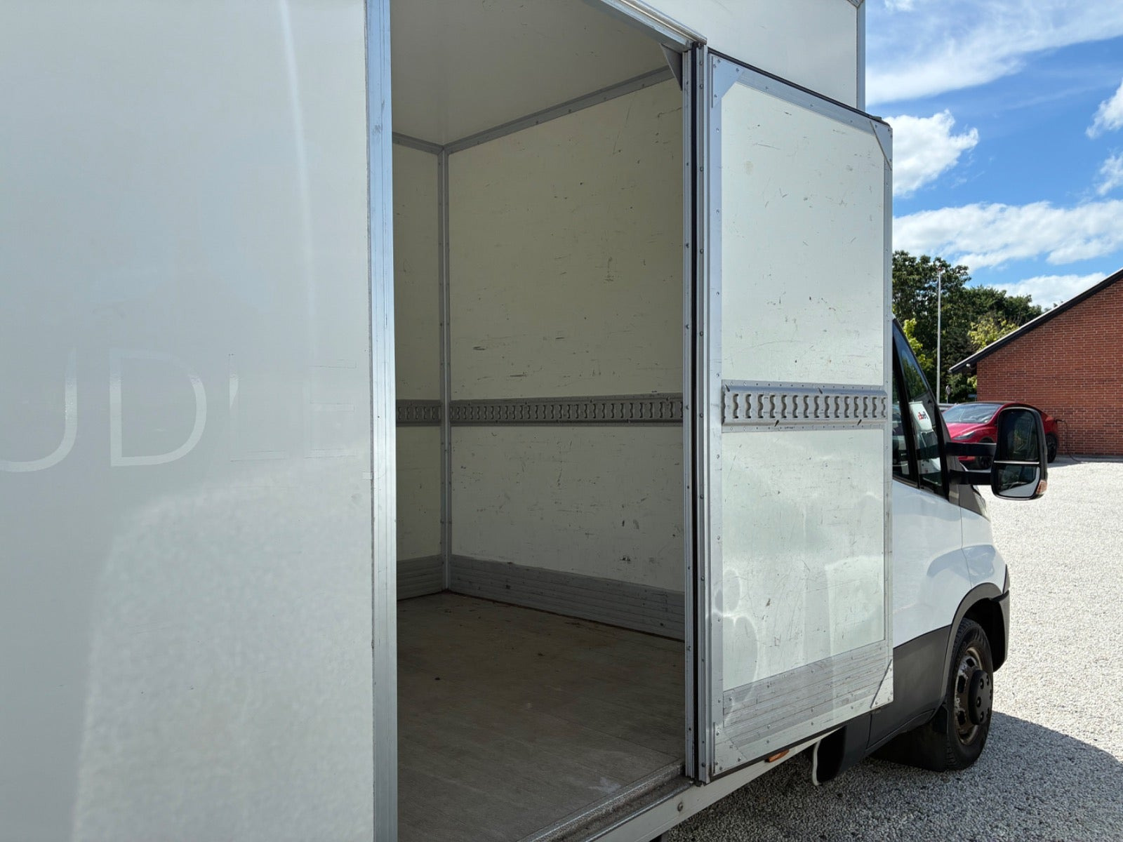 Hvid Iveco Daily fra 2016