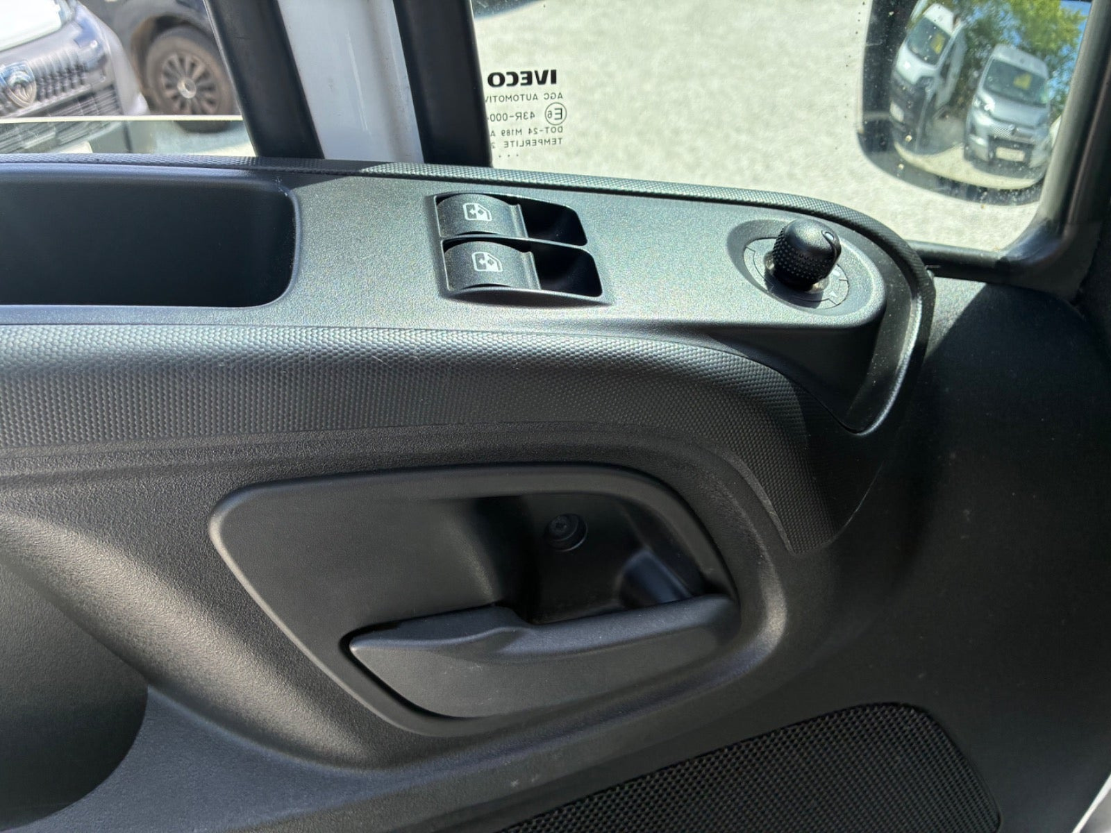 Hvid Iveco Daily fra 2016