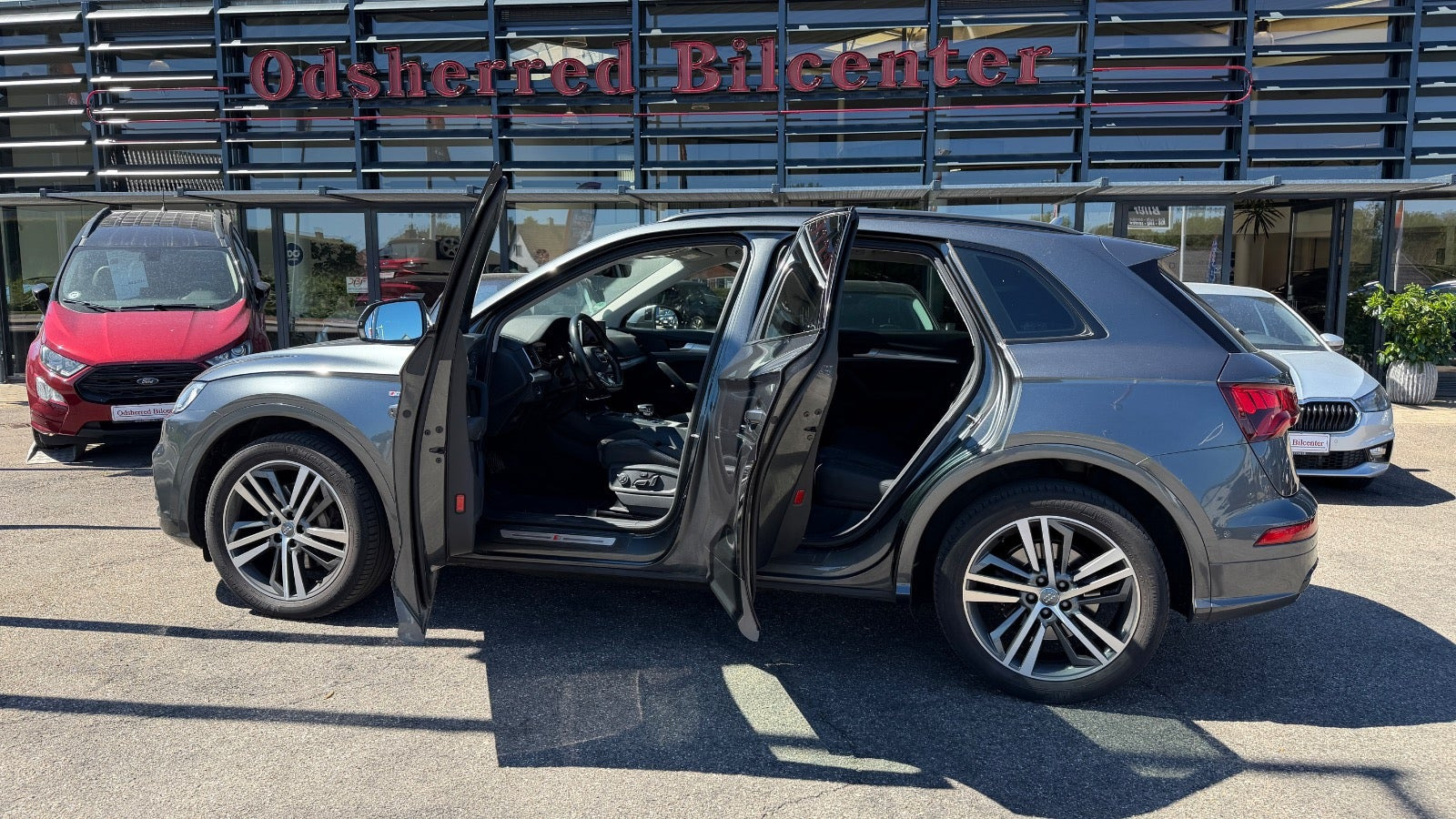 Grå Audi Q5 fra 2018