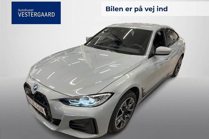 Grå BMW i4 fra 2023